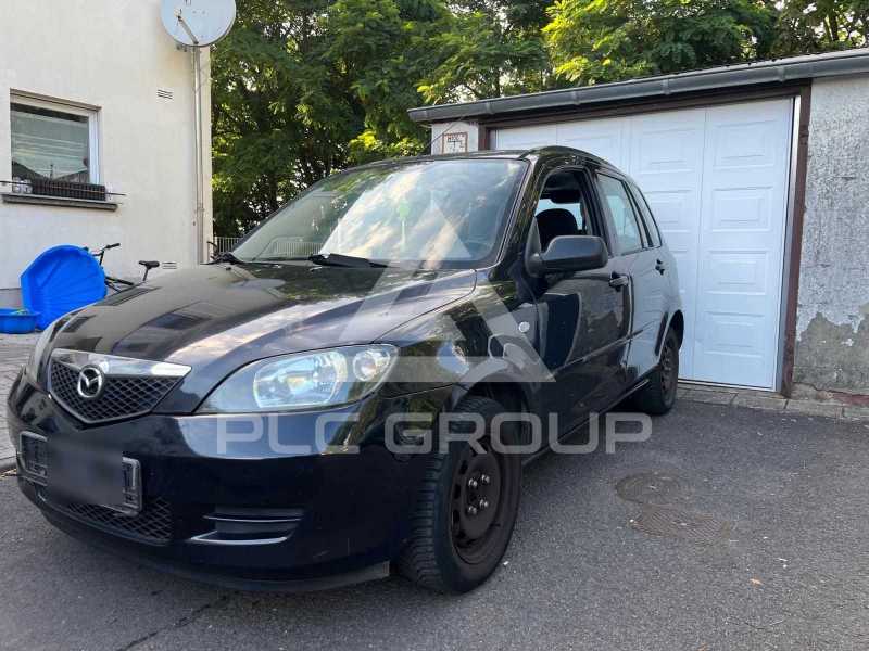 2004 Mazda 2
