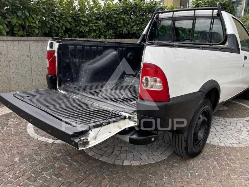 2004 Fiat Strada