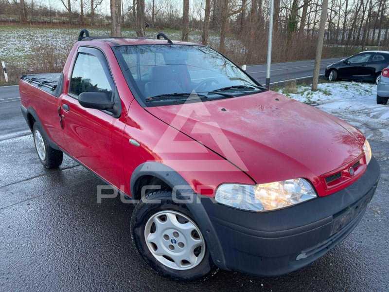 2004 Fiat Strada