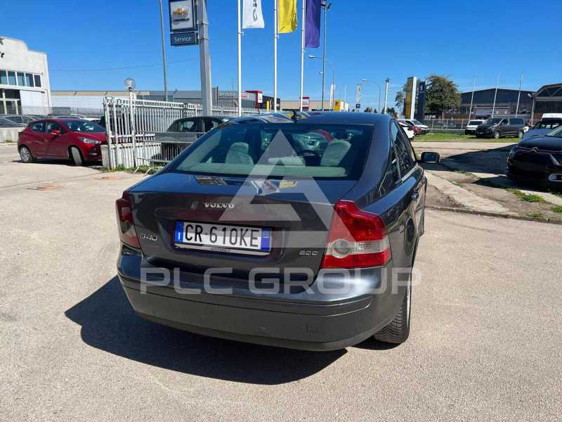 2004 Volvo S40