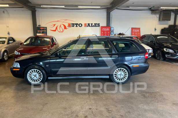 2004 Volvo V40