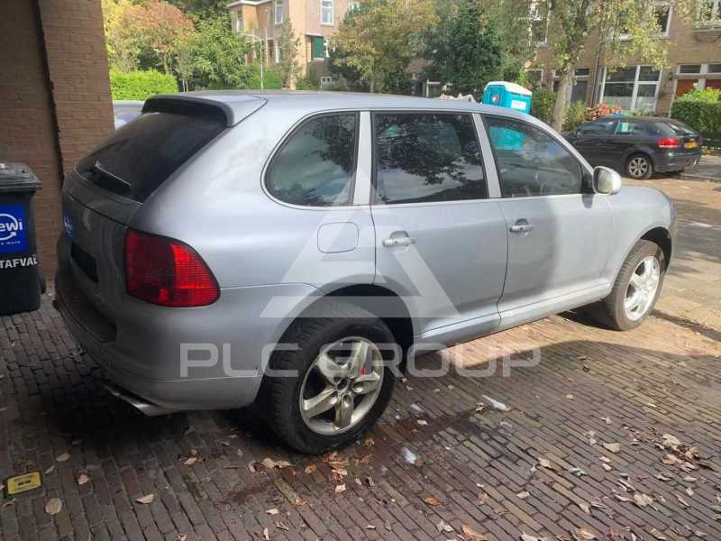 2004 Porsche Cayenne