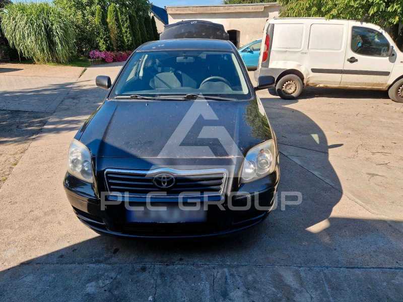 2004 Toyota Avensis