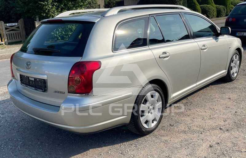 2004 Toyota Avensis
