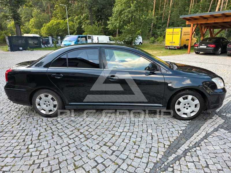 2004 Toyota Avensis