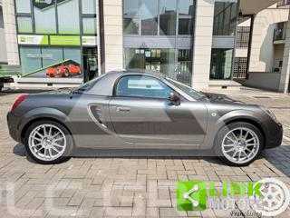 2004 Toyota MR2