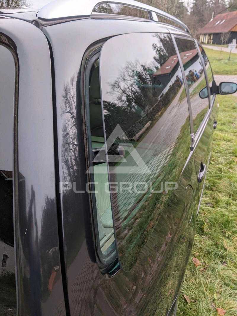 2004 Ford GALAXY