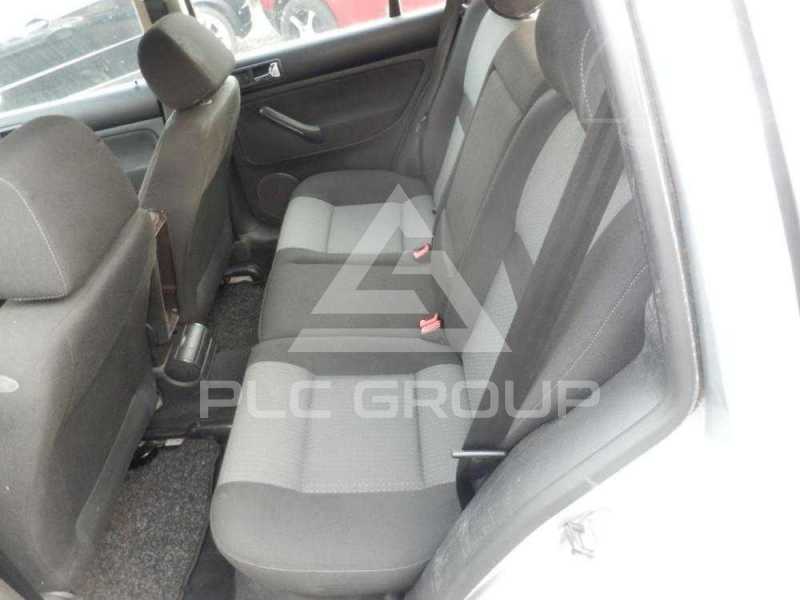 2004 Volkswagen GOLF