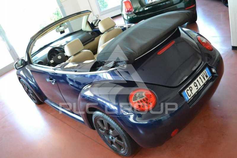 2004 Volkswagen BEETLE