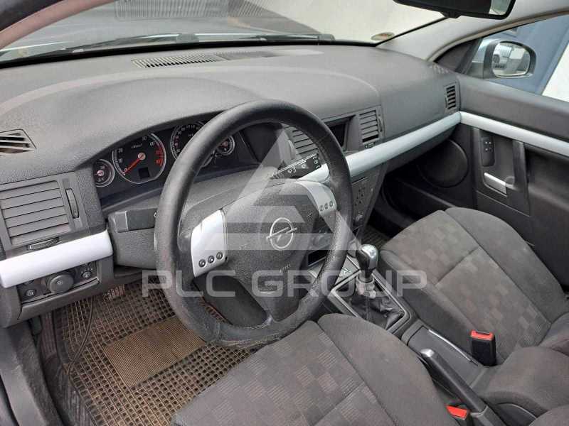 2004 Opel Vectra