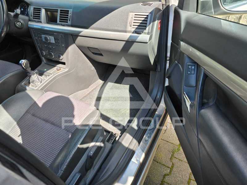 2004 Opel Vectra