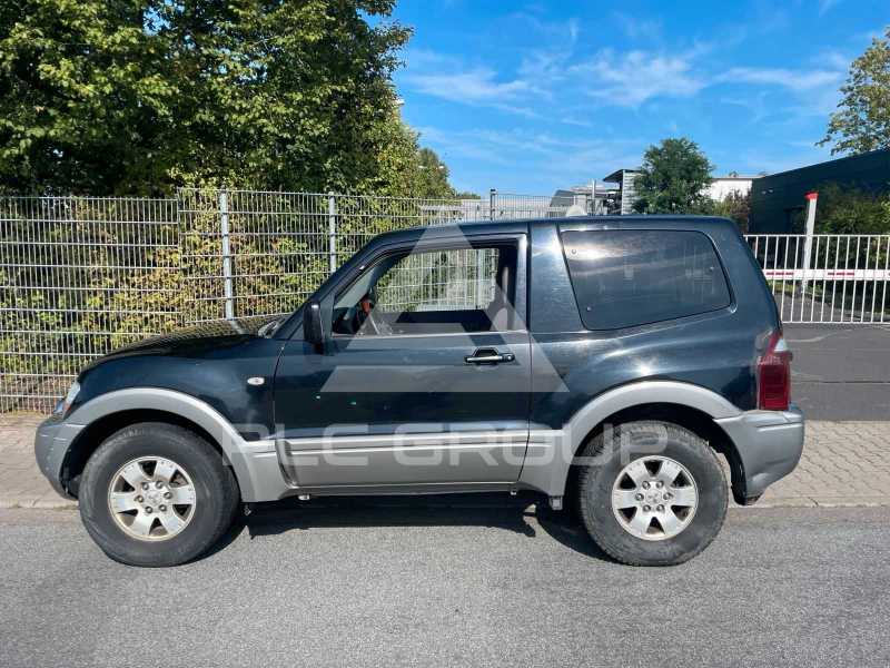 2005 Mitsubishi PAJARO
