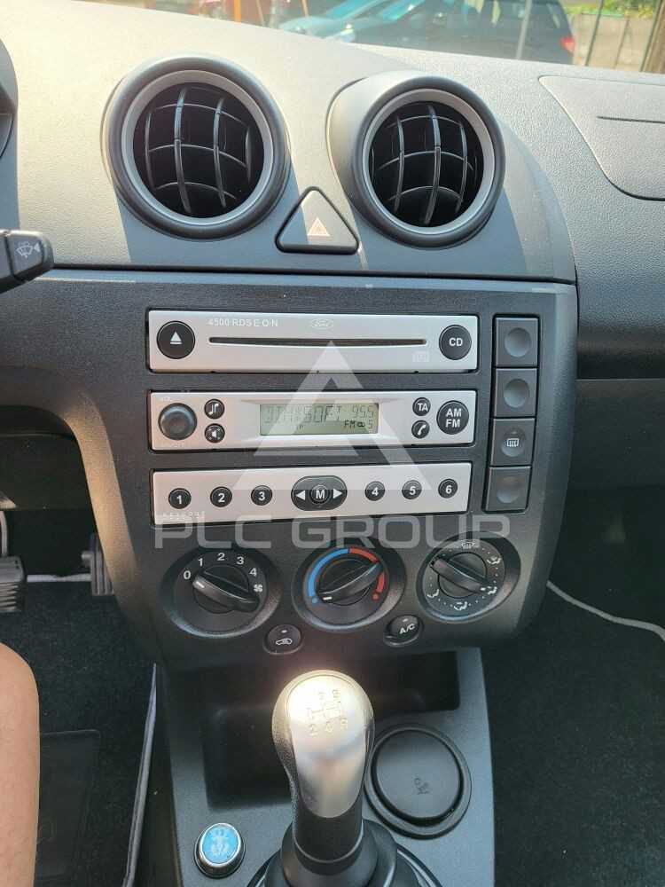 2005 Ford FIESTA
