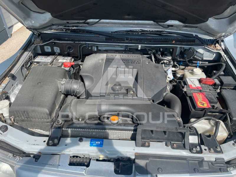2006 Mitsubishi PAJARO
