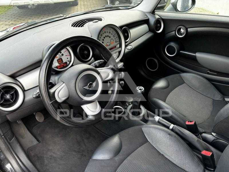 2009 Mini COOPER