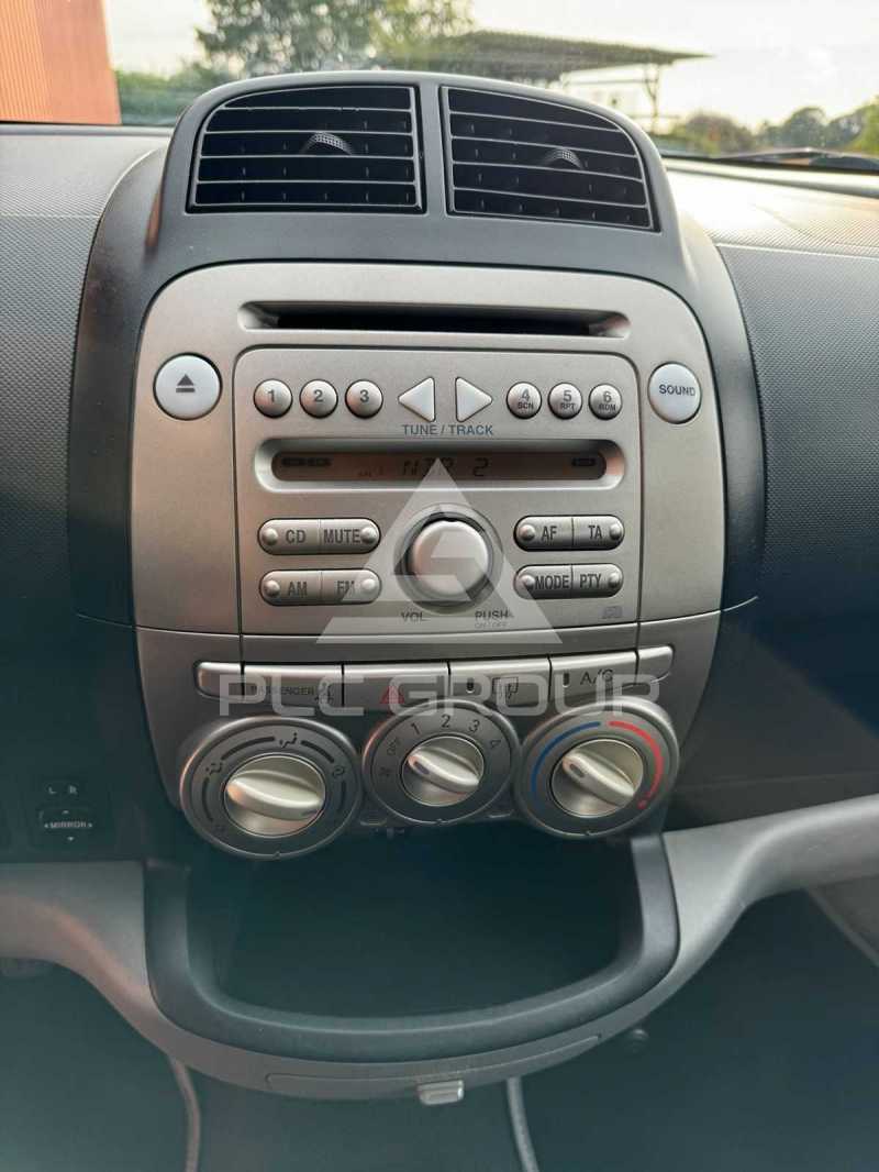 2009 Daihatsu Sirion