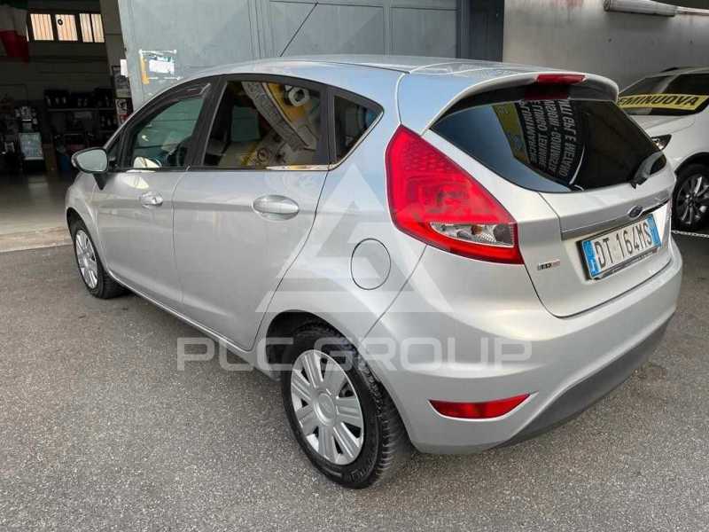 2009 Ford FIESTA