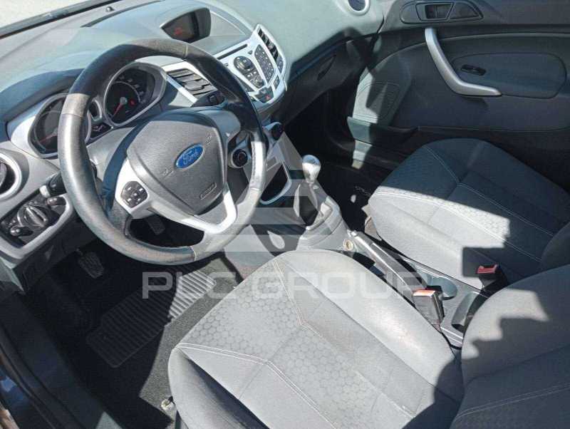 2009 Ford FIESTA
