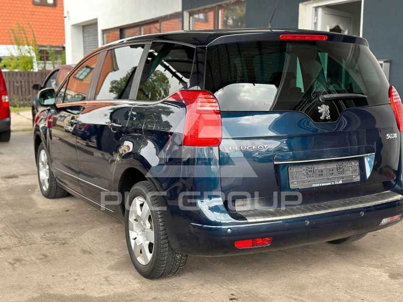 2010 Peugeot 5008