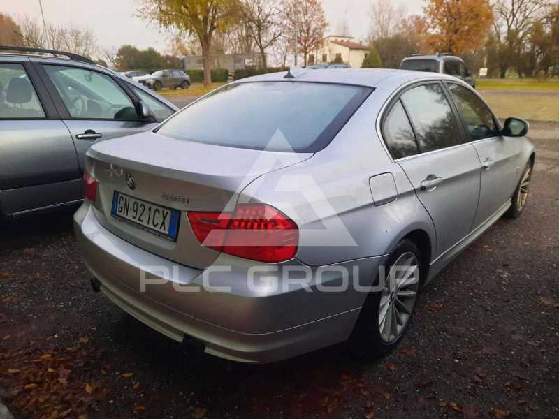 2011 BMW 330
