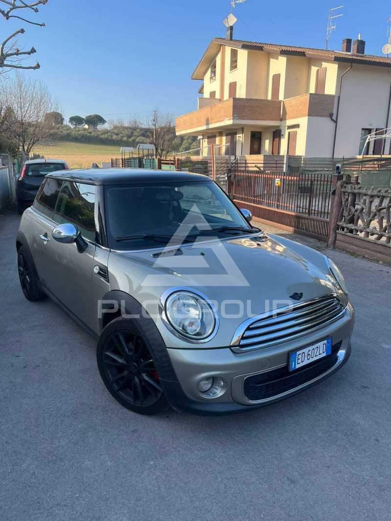 2011 Mini COOPER