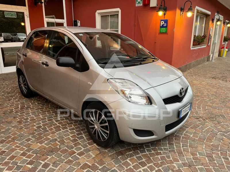 2011 Toyota YARIS