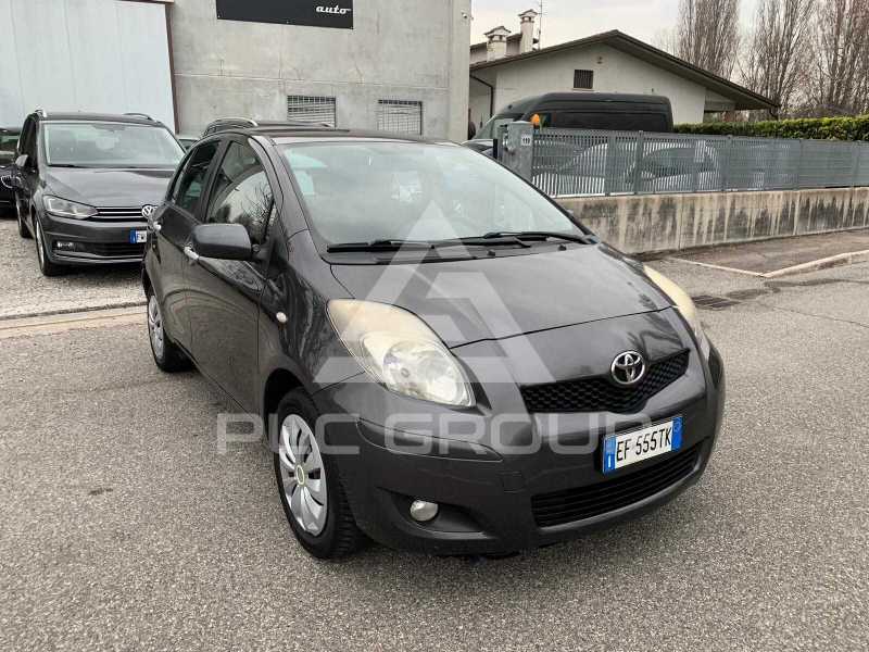 2011 Toyota YARIS