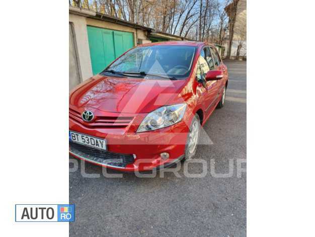 2012 Toyota AURIS