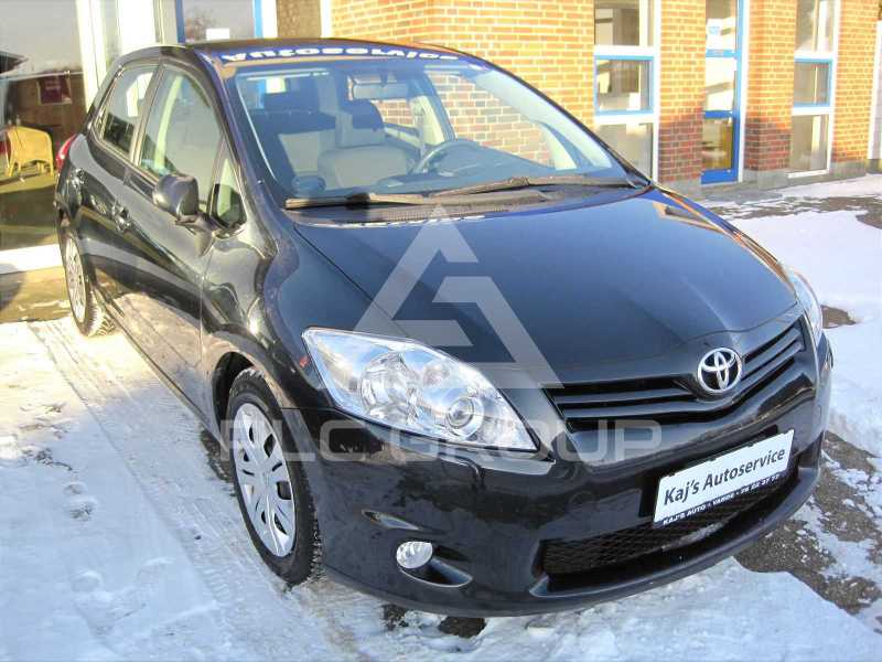 2012 Toyota AURIS