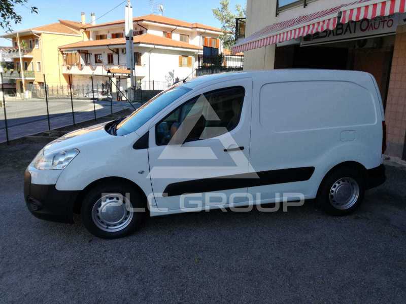 2012 Peugeot Partner