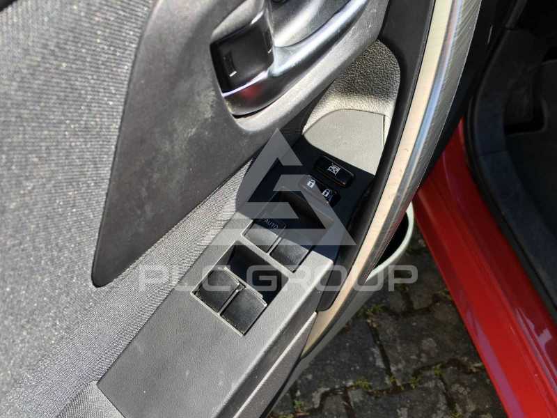 2013 Toyota AURIS