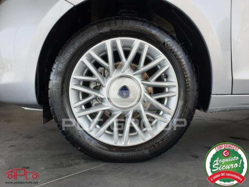 2015 Lancia YPSILON