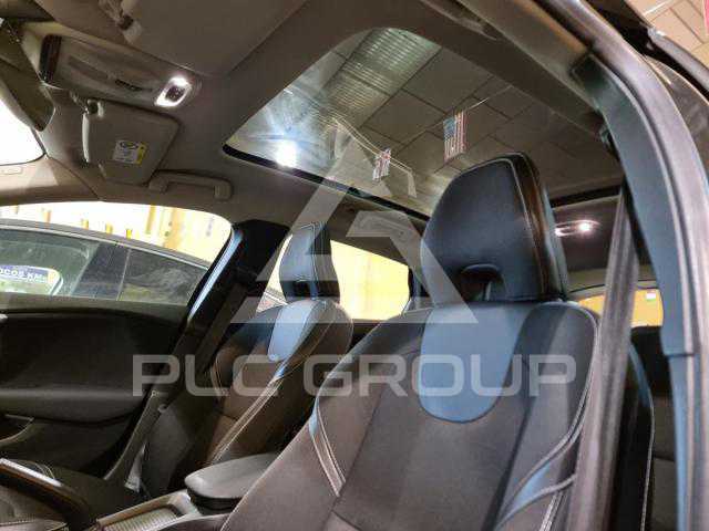 2015 Volvo V40