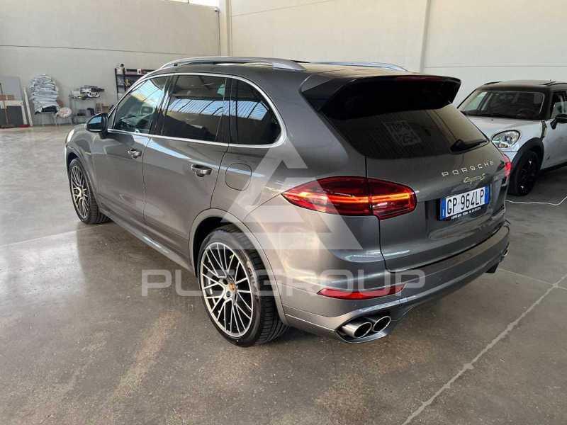 2015 Porsche Cayenne
