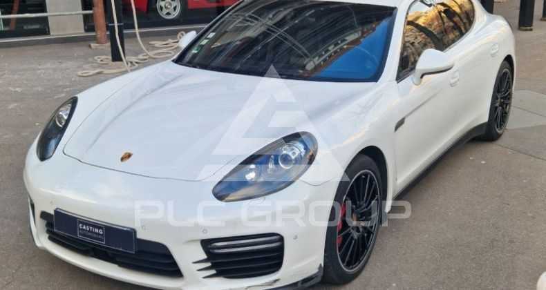 2015 Porsche Panamera