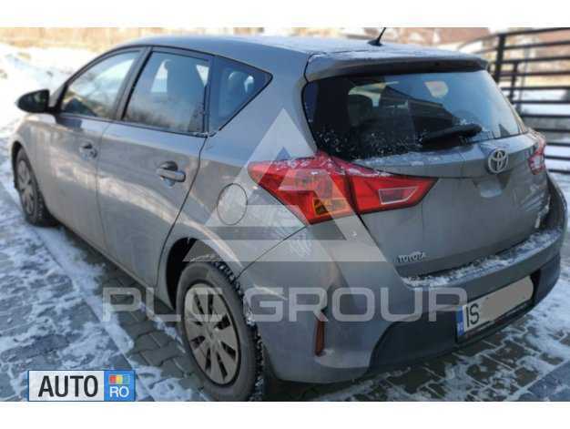 2015 Toyota AURIS