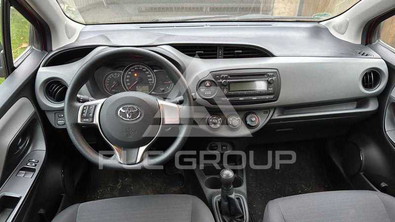 2015 Toyota YARIS