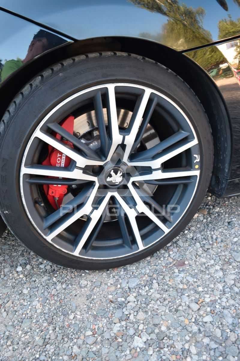 2015 Peugeot RCZ