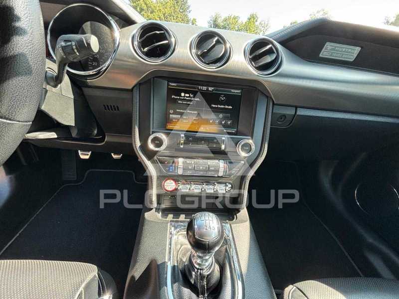 2015 Ford MUSTANG