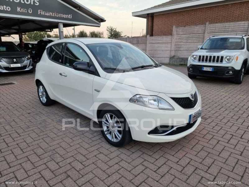 2016 Lancia YPSILON