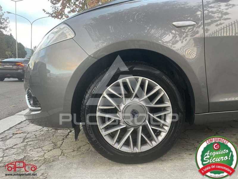 2016 Lancia YPSILON