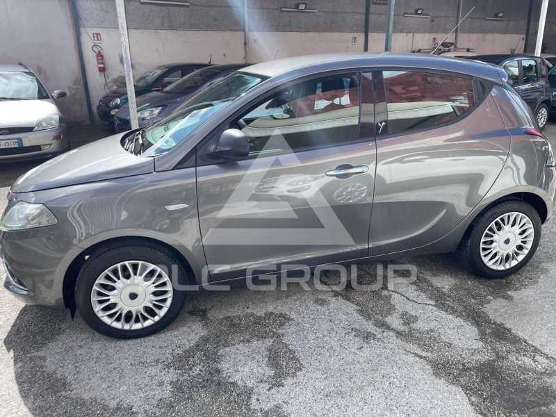 2016 Lancia YPSILON