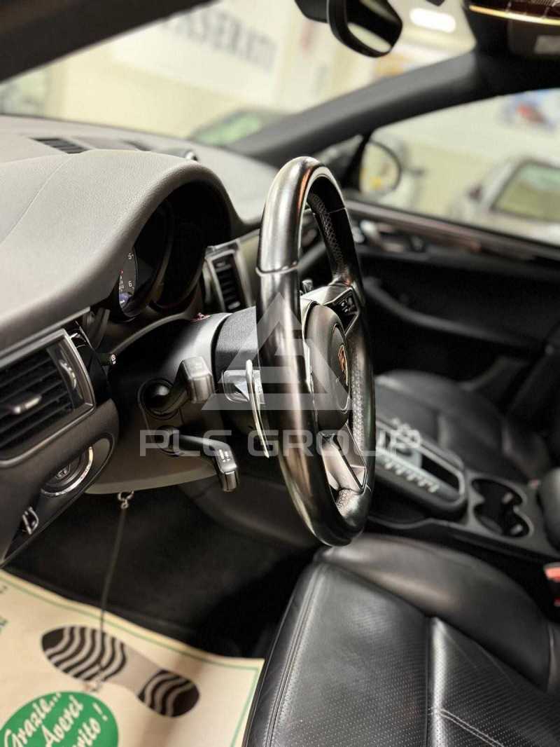2016 Porsche MACAN