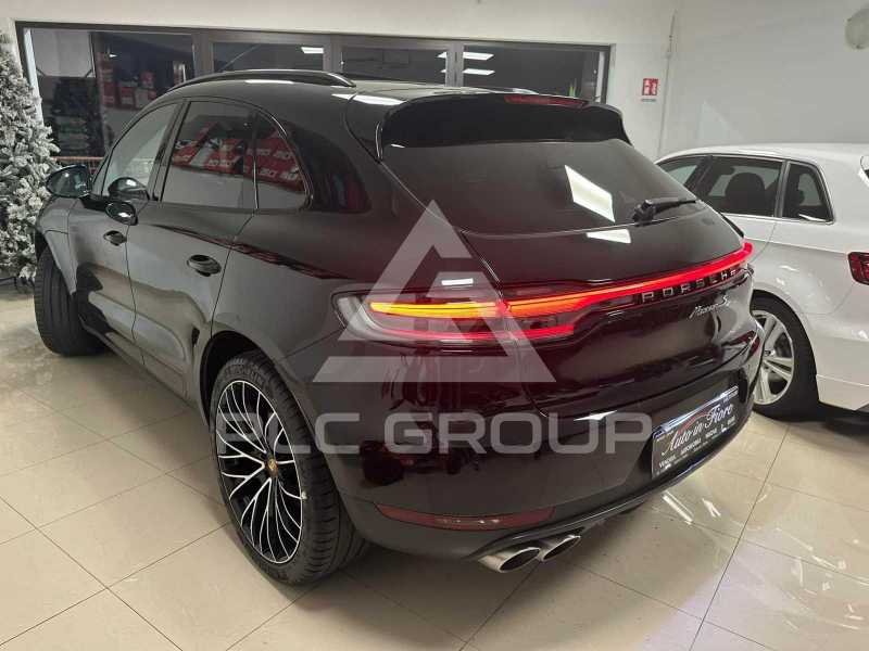 2016 Porsche MACAN