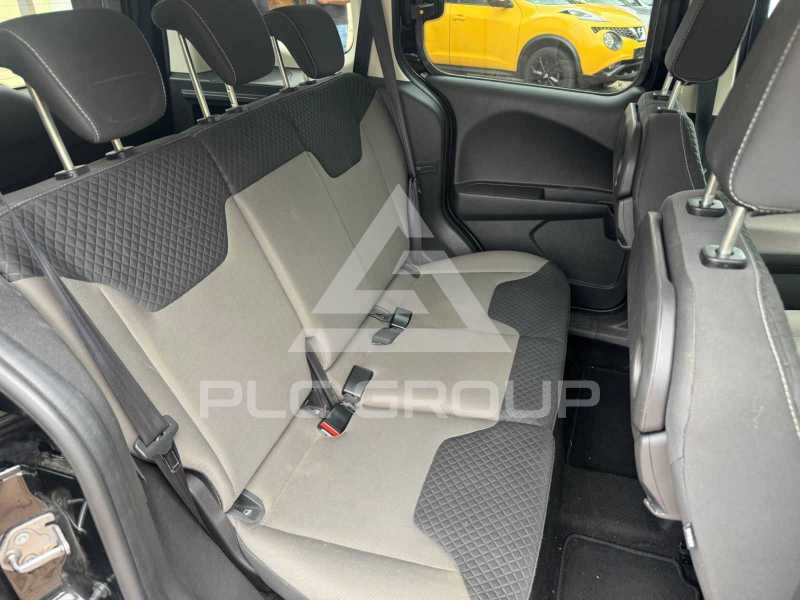2016 Ford Tourneo