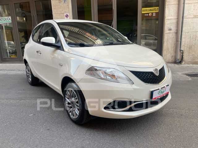 2017 Lancia YPSILON