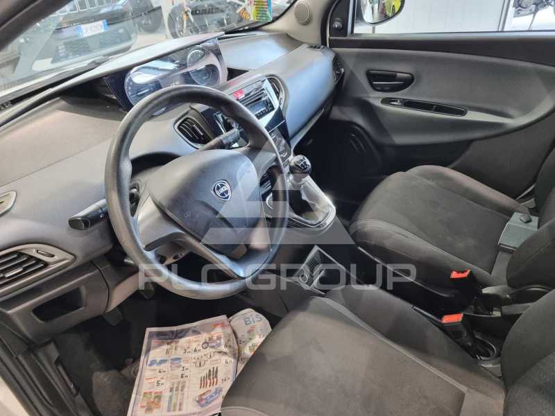 2017 Lancia YPSILON