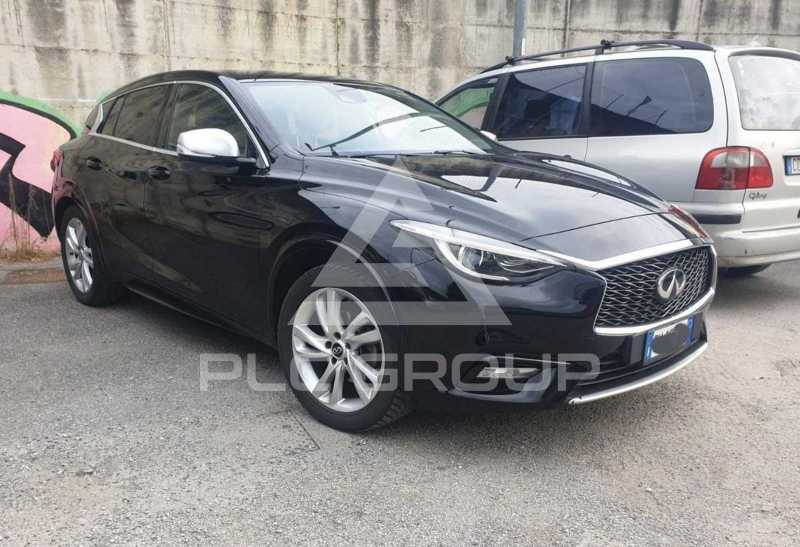 2017 Infinity Q30