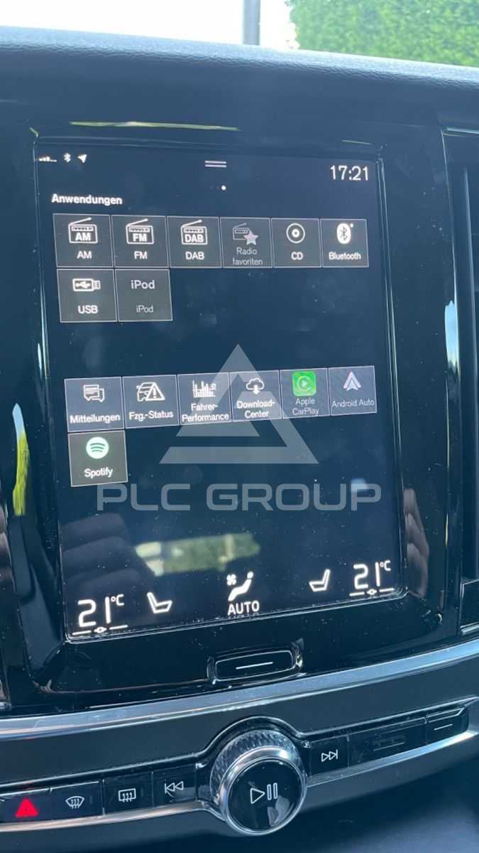 2017 Volvo V90