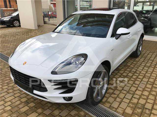 2017 Porsche MACAN